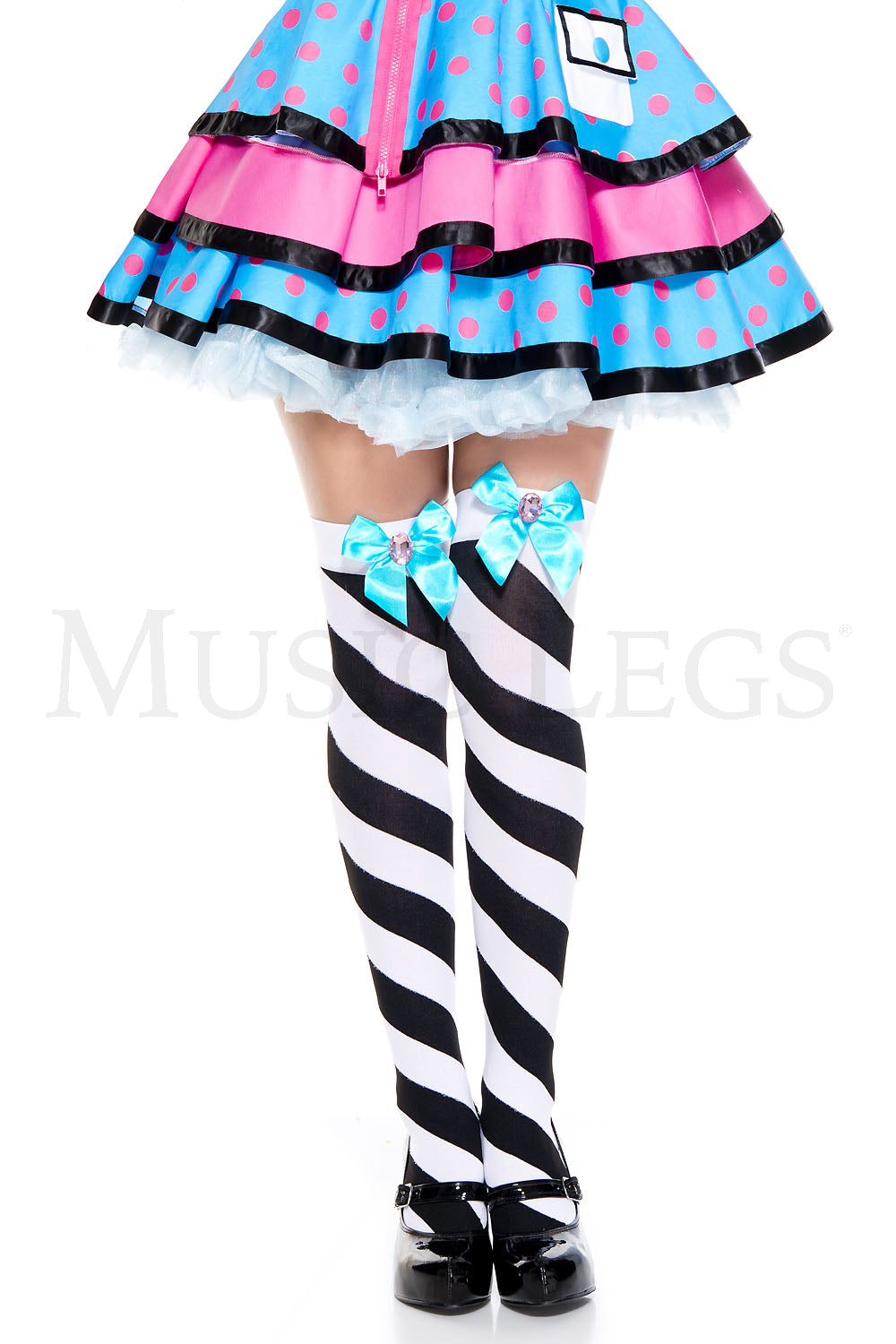 Diagonal striped with bow thig